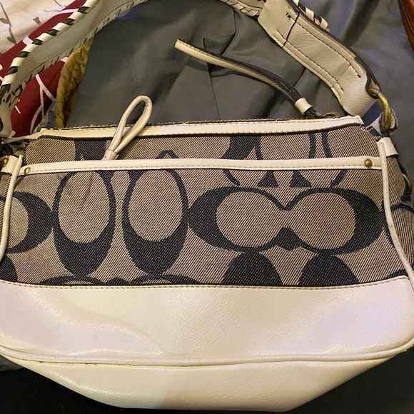 Coach purse - Picture 3 of 4